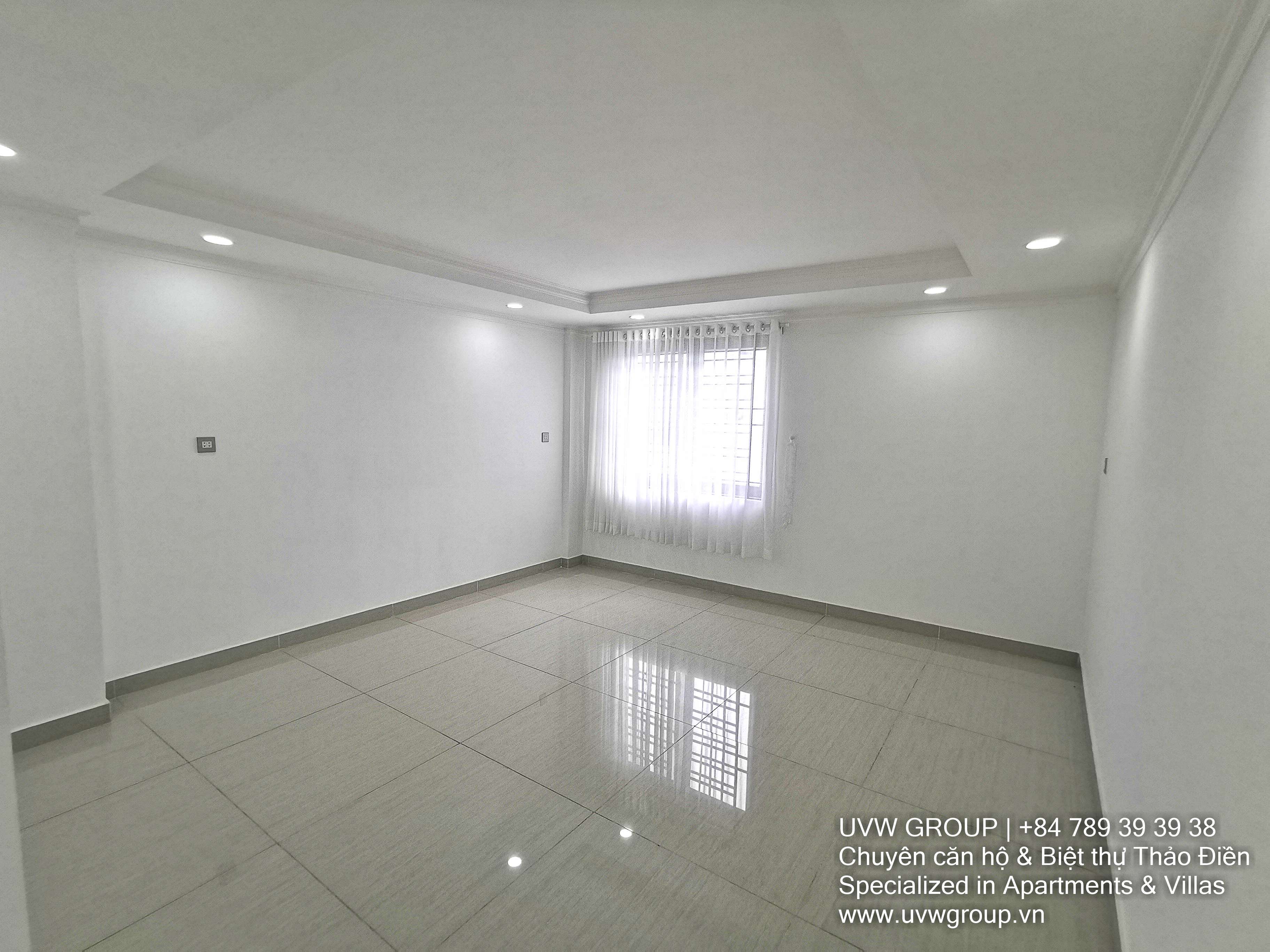 4-bedroom basic furnished house for rent in Thao Dien, 96m²