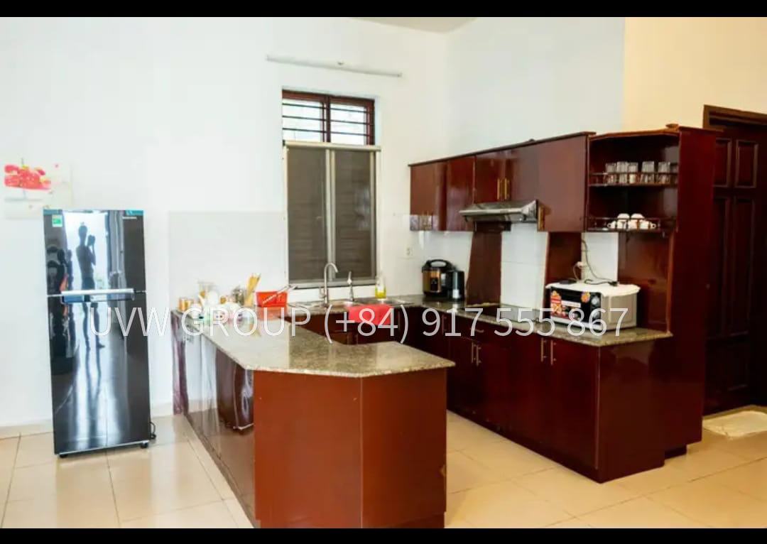 Luxury villa for rent in Thao Dien District 2 – 9 bedrooms, 10 bathrooms, 400m² land, garden, private swimming pool, fully furnished
