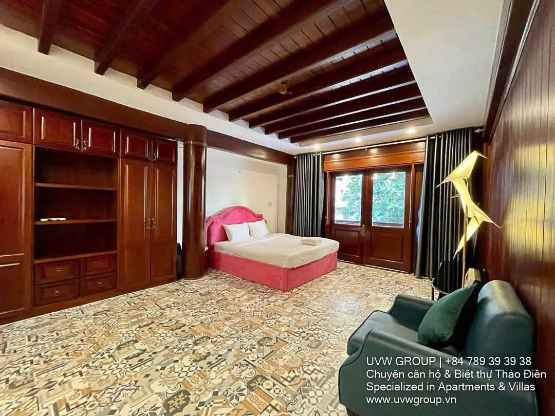 Spacious 6-bedroom villa for rent in Thao Dien with private pool and BBQ garden