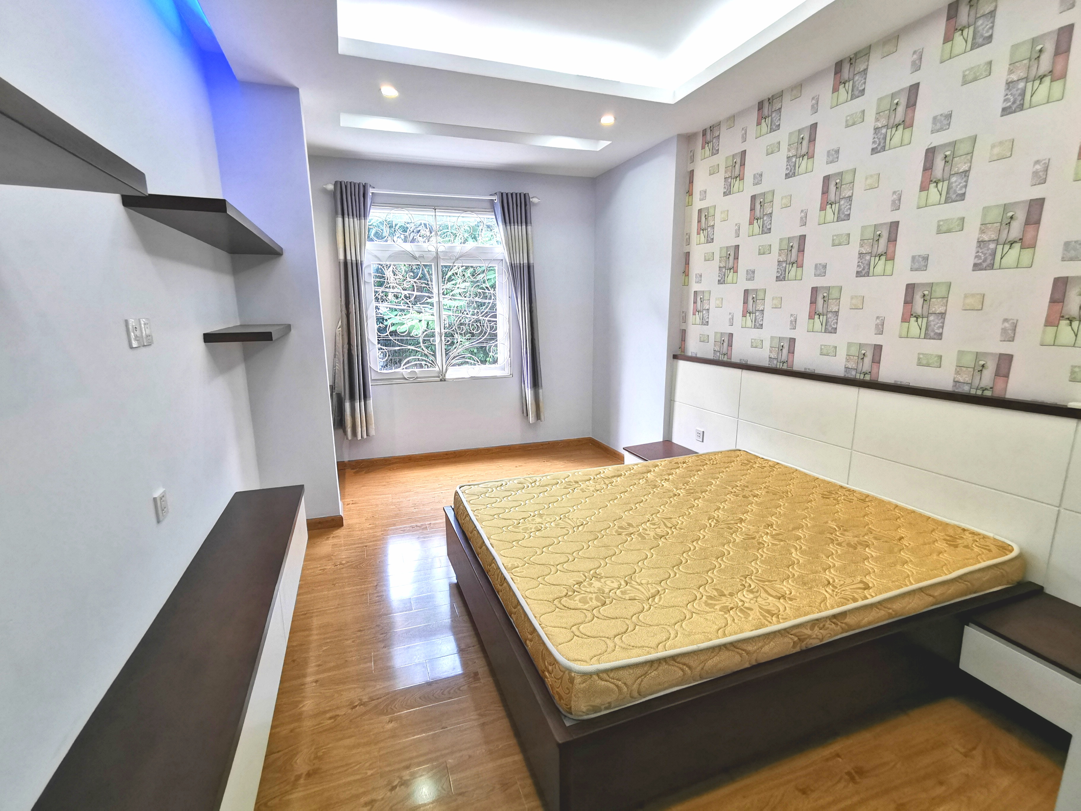Luxury furnished 3-bedroom house for rent in Thao Dien, 88m²