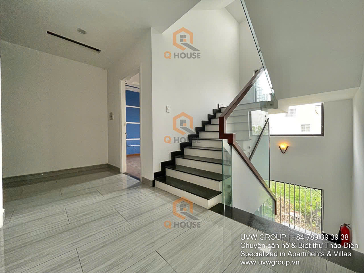 Corner office building for rent at 28 Bat Nan, Thanh My Loi with elevator