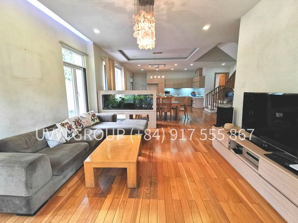 Villa for rent in An Phu District 2 – 3 bedrooms, 4 bathrooms, basement, furnished, near Mega Market