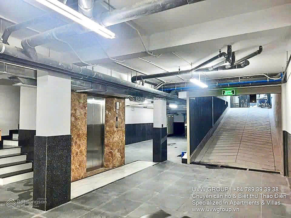 Office building for sale in An Phu District 2 – 6 floors, basement, glass facade, 1,100m² usable space, income $5,000/month