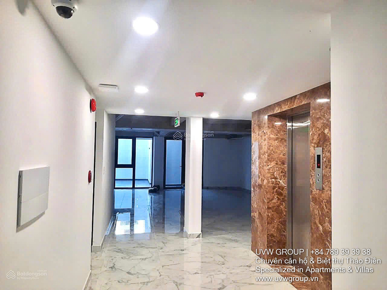 Office building for sale in An Phu District 2 – 6 floors, basement, glass facade, 1,100m² usable space, income $5,000/month