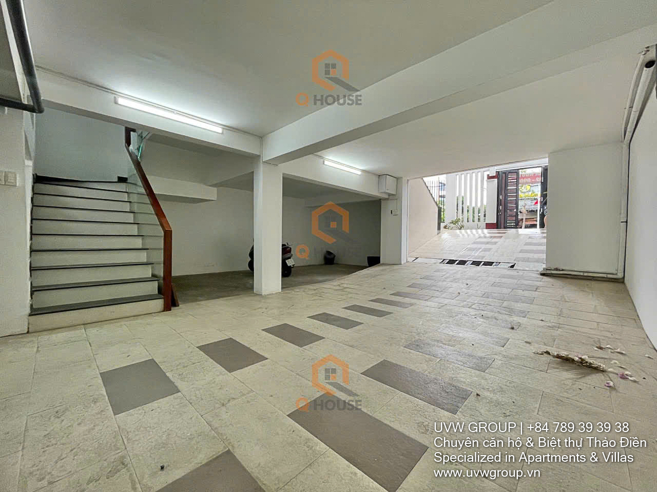 Corner office building for rent at 28 Bat Nan, Thanh My Loi with elevator