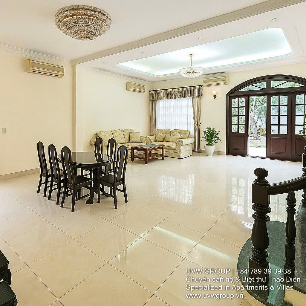 White villa for rent in Thao Dien with large garden and 4 bedrooms