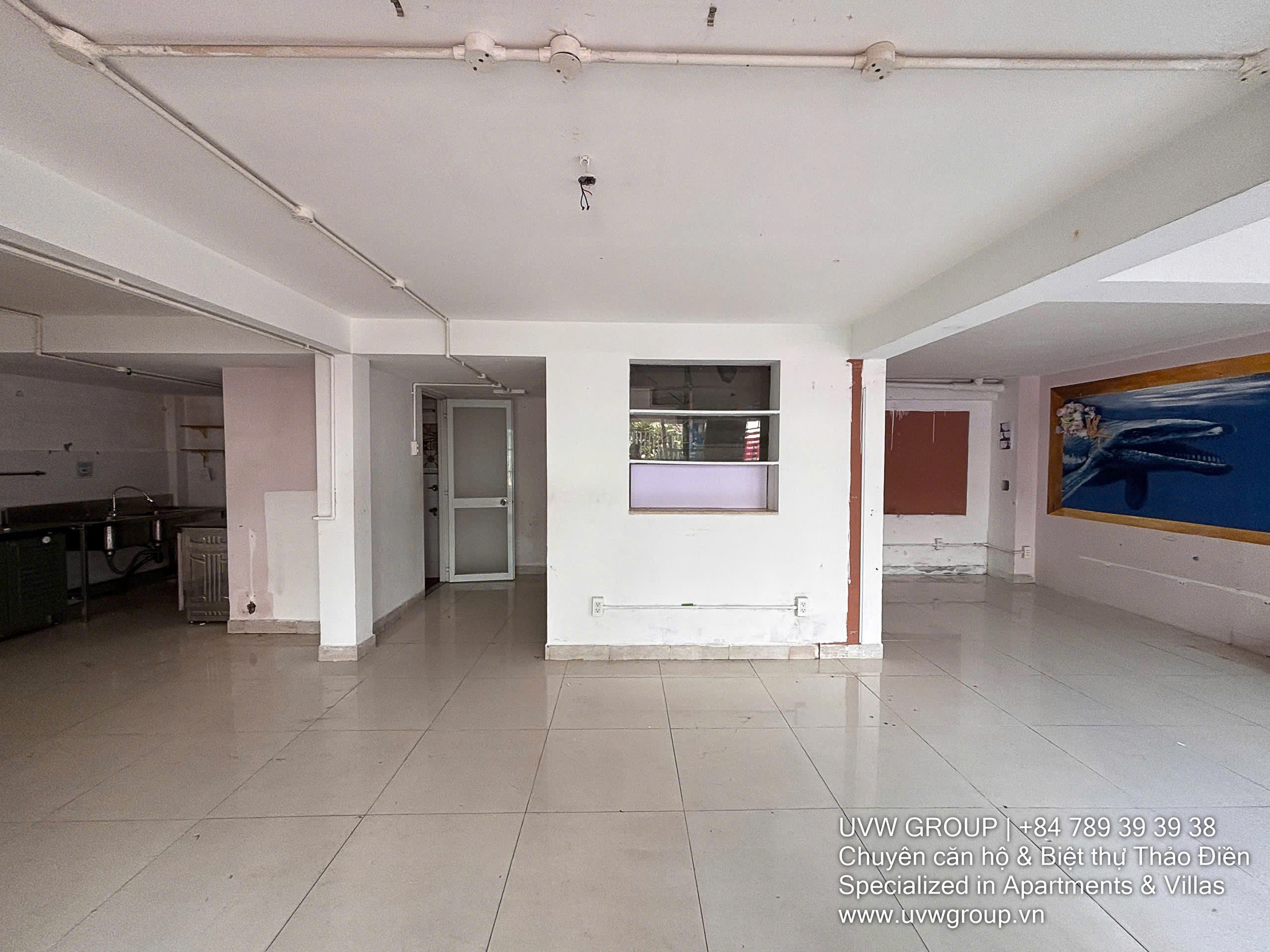 House for rent in Thao Dien, 220m², 4 bedrooms, garden, available April