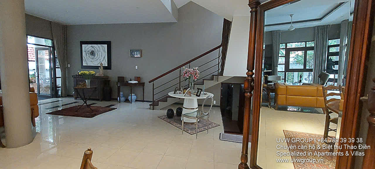 Frontage villa for sale in Fideco Compound, Thao Dien – 384m² land, 5BR, pool, garden, rooftop terrace