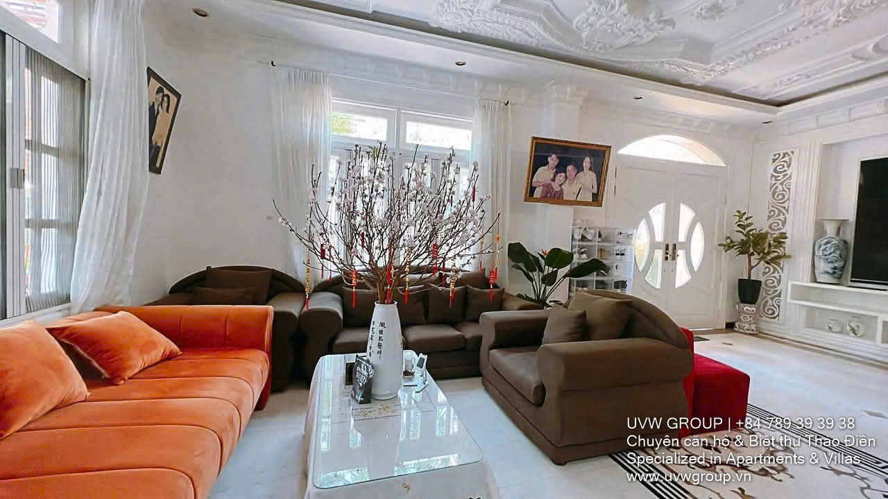 5-bedroom villa for rent in Thao Dien compound, 624m², private office