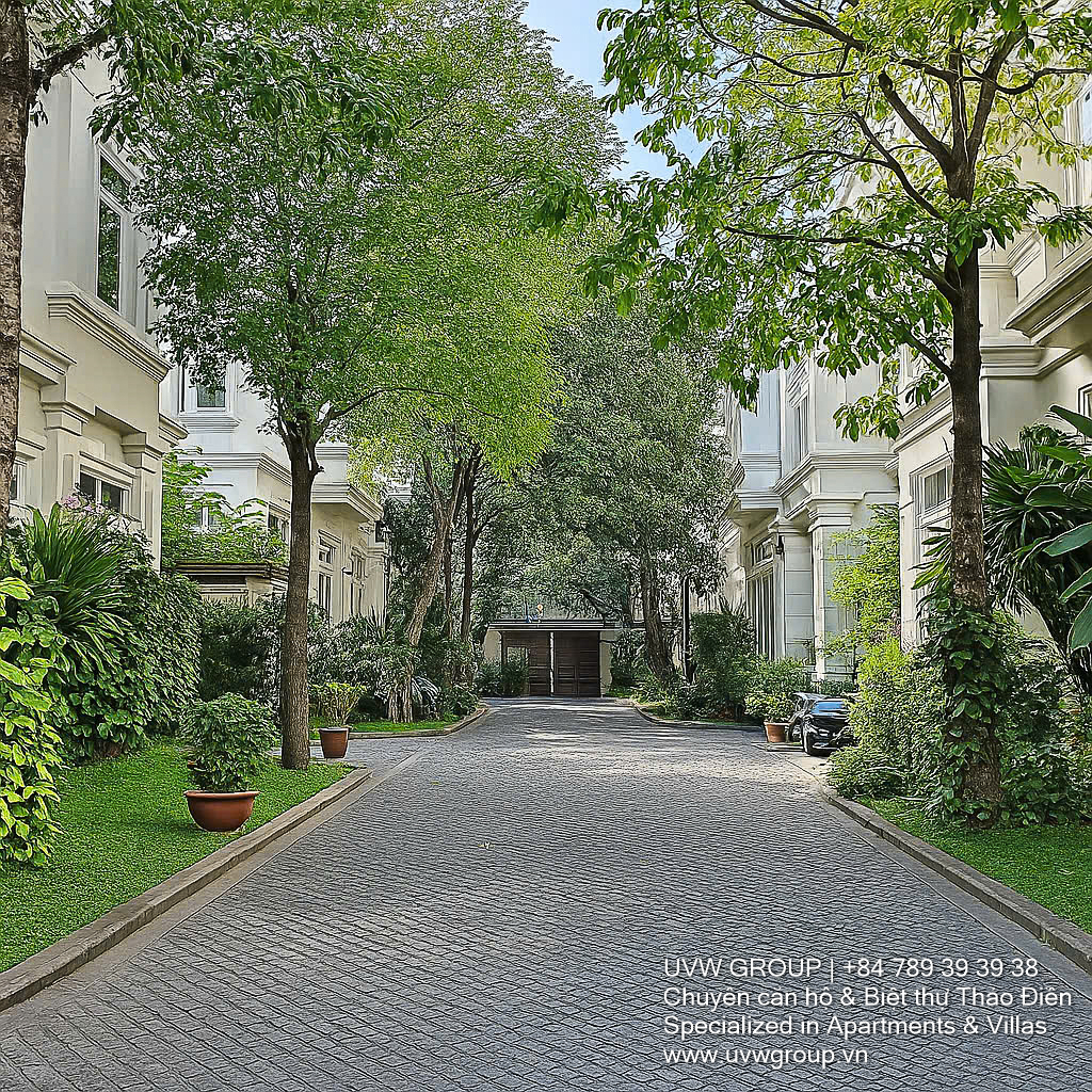 Family villa with private garden, garage, and shared pool in Thao Dien