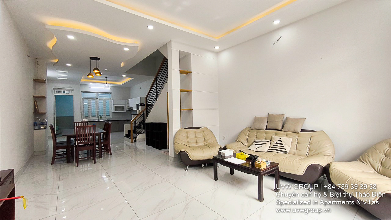 4BR, 4BA house for rent near Thai Ly Street, Thao Dien. 5x20m, 3 levels + attic, Northeast-facing. Rent: 45 million/month.
