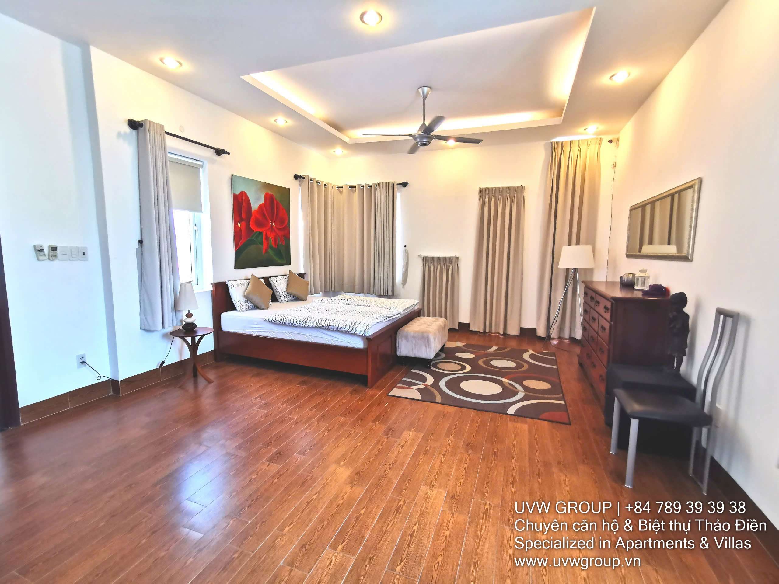 Fully furnished 5-bedroom luxury villa for rent in Thao Dien with 450m² area
