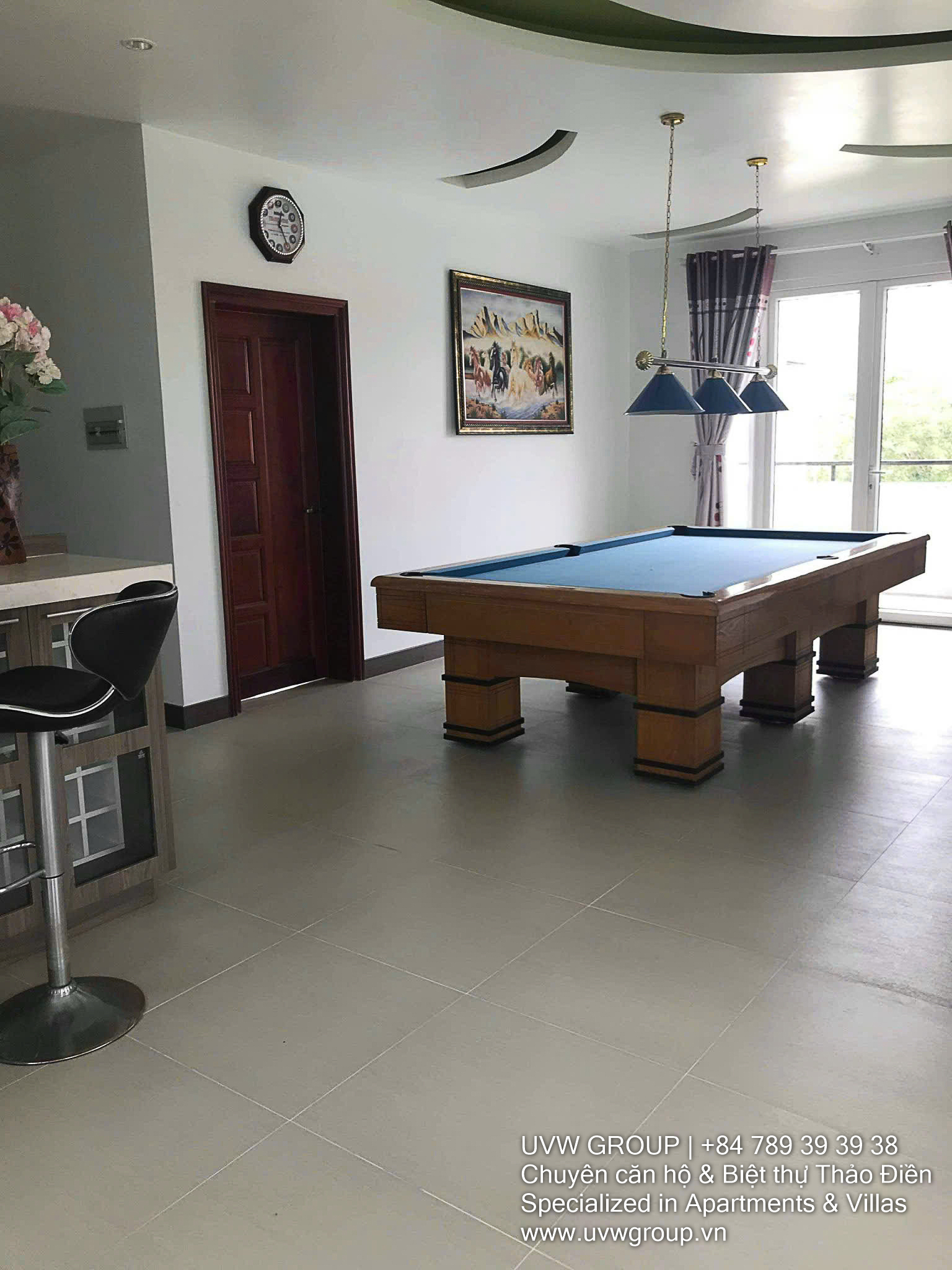 Corner villa for sale in Thao Dien 2 Compound, 310m² land, large garden, 4BR, garage, 2 street frontages