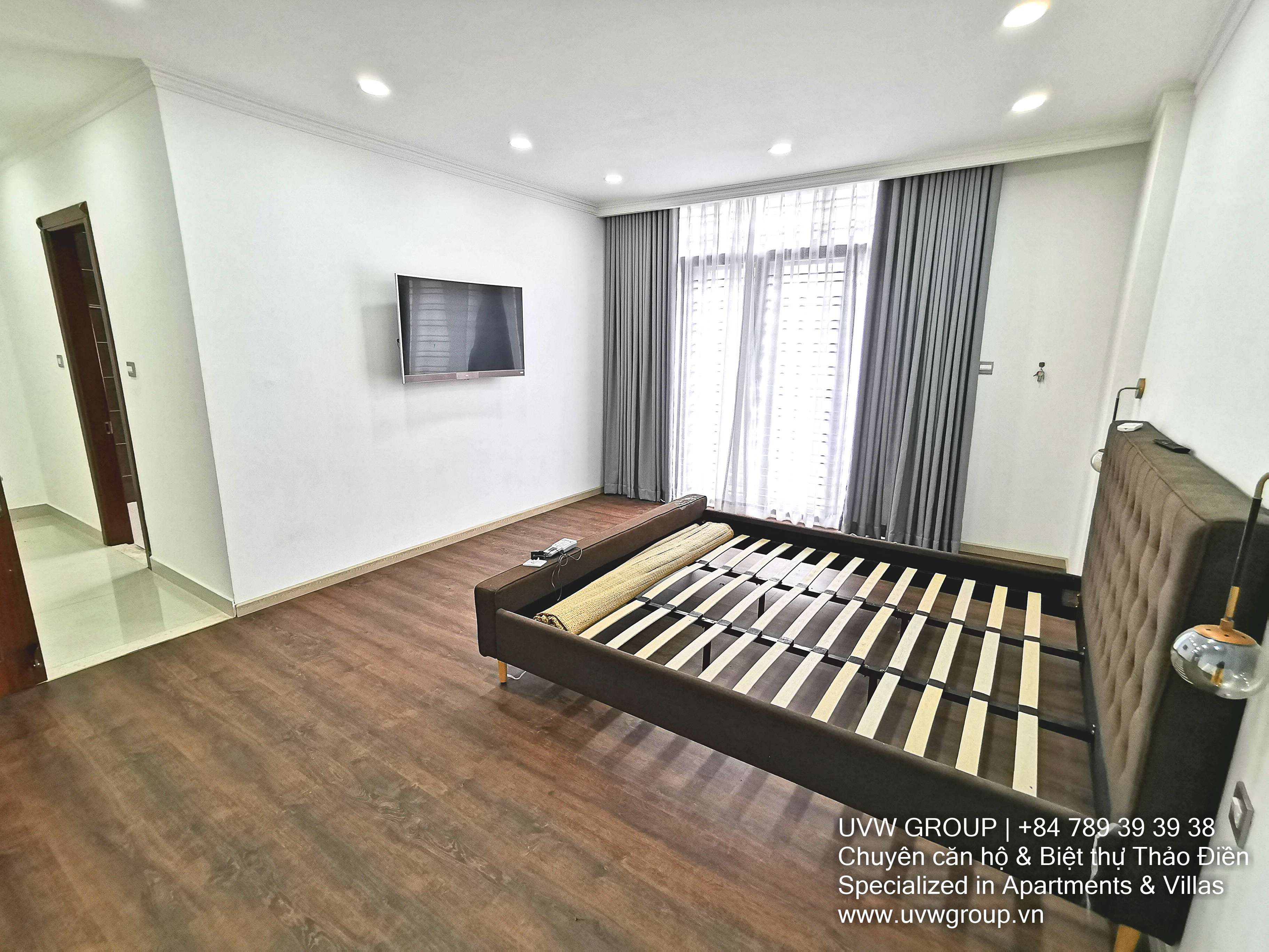 4-bedroom basic furnished house for rent in Thao Dien, 96m²