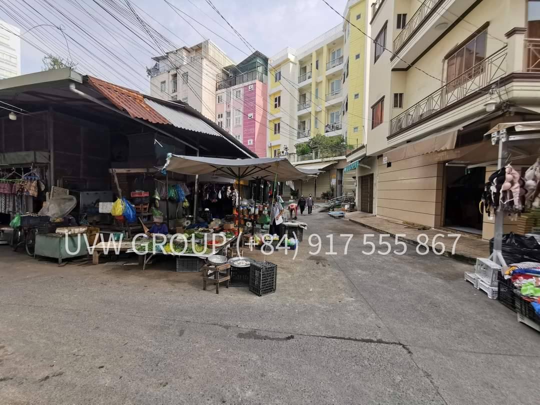 Stylish 4-bedroom home with mezzanine and rooftop for sale on Ung Van Khiem, Binh Thanh District