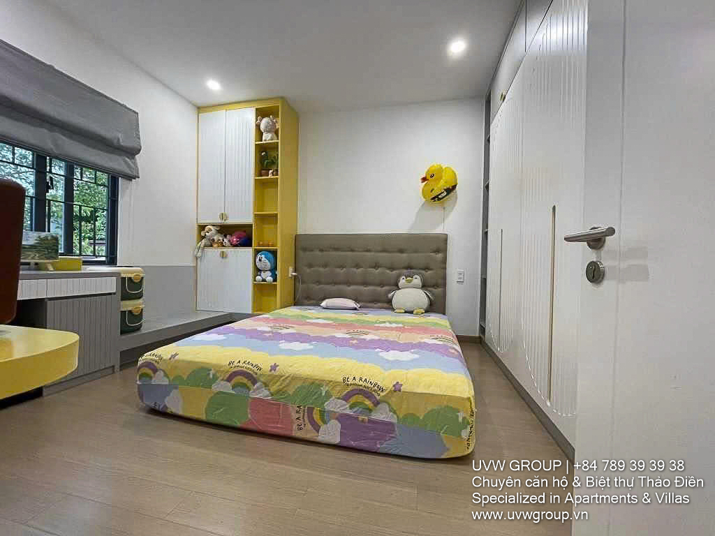 House for rent on Nguyen Duy Hieu, Thao Dien, District 2 with 3 bedrooms and car garage