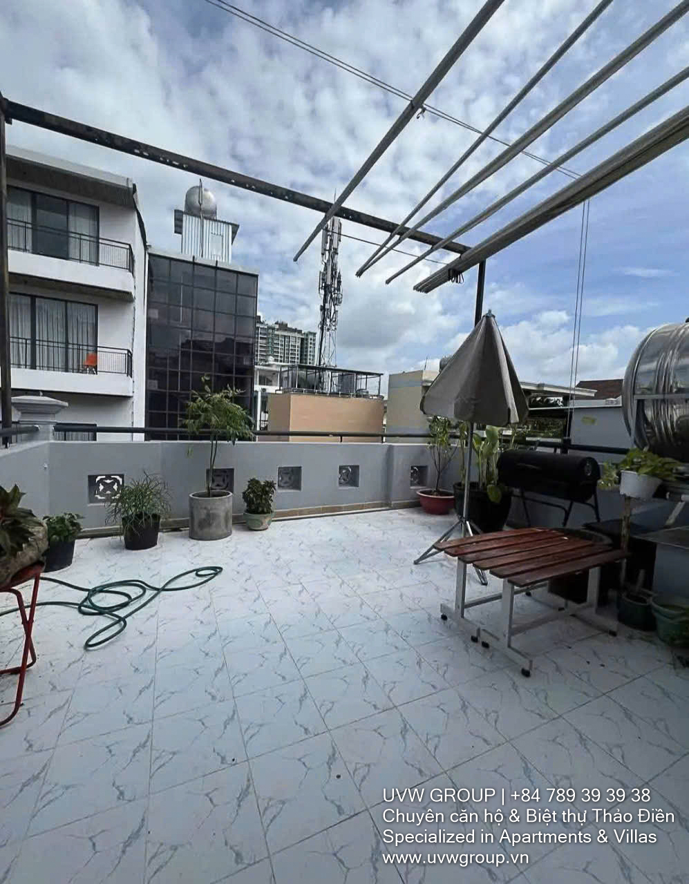 Compact 3-bedroom house for rent in Thao Dien with 1 workroom