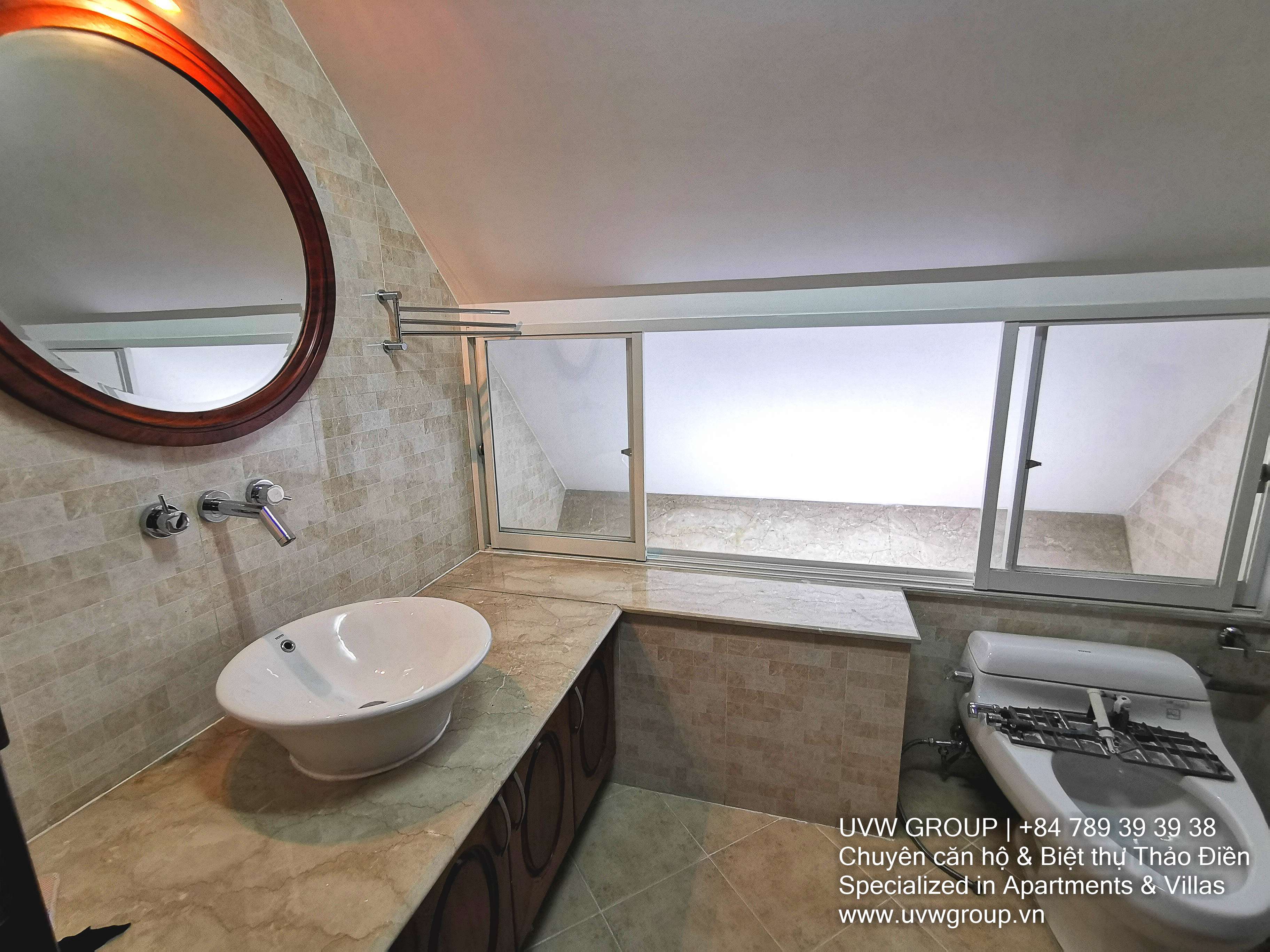 5-bedroom luxury house for rent in Thao Dien with 375m² fully furnished