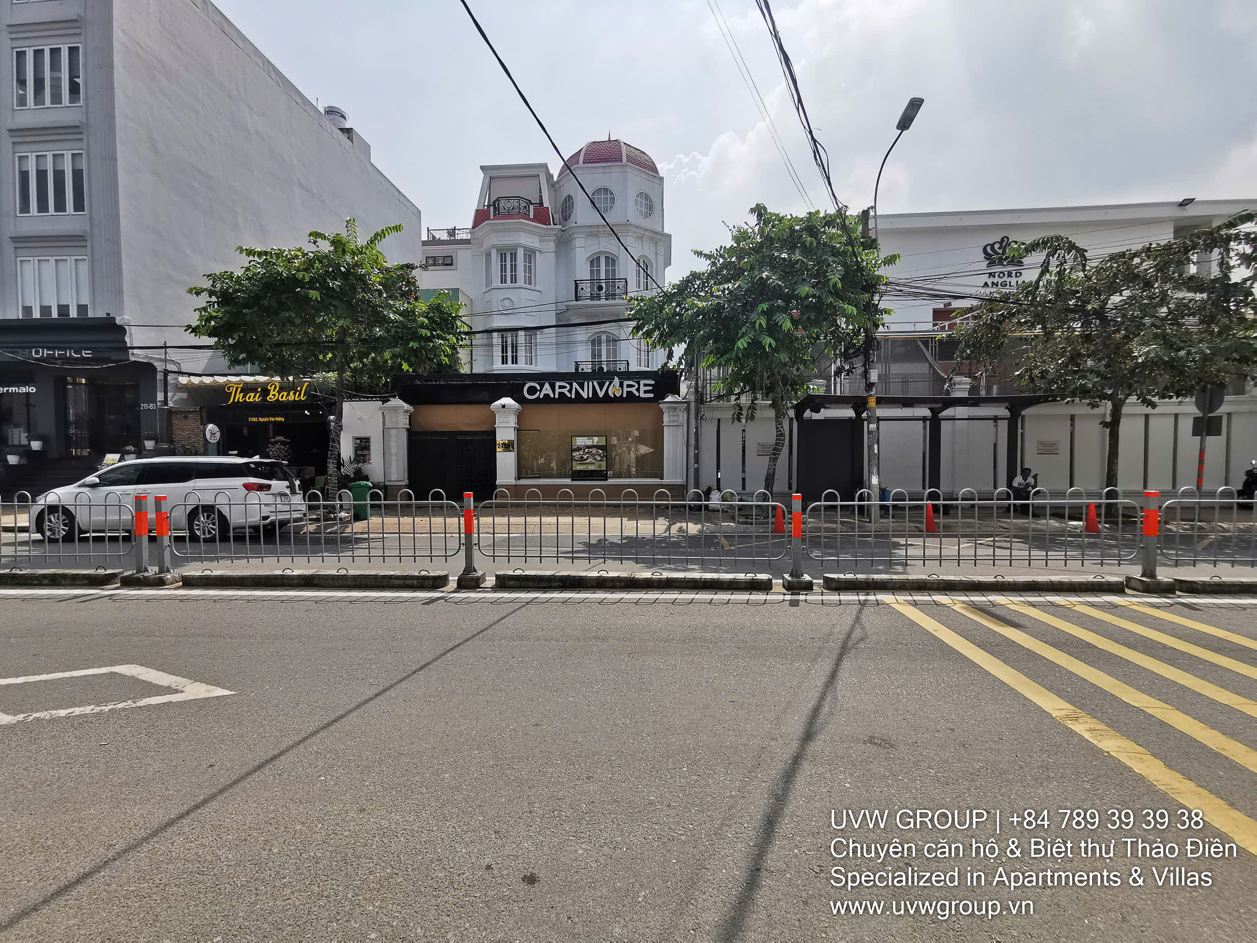 Corner commercial space for rent in Thao Dien with 2 frontages