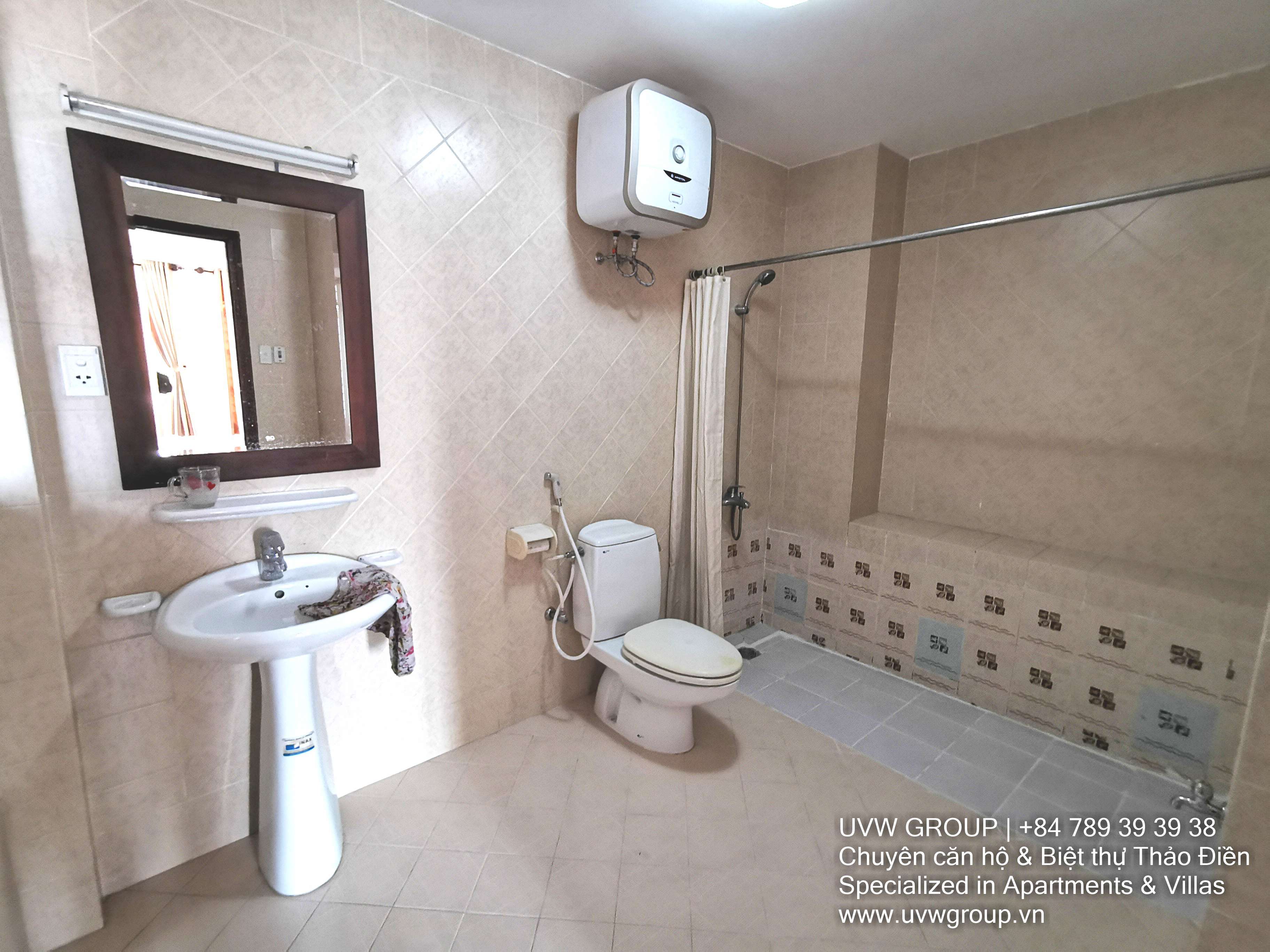 Basic furnished 3-bedroom house for rent in Thao Dien, 110m²
