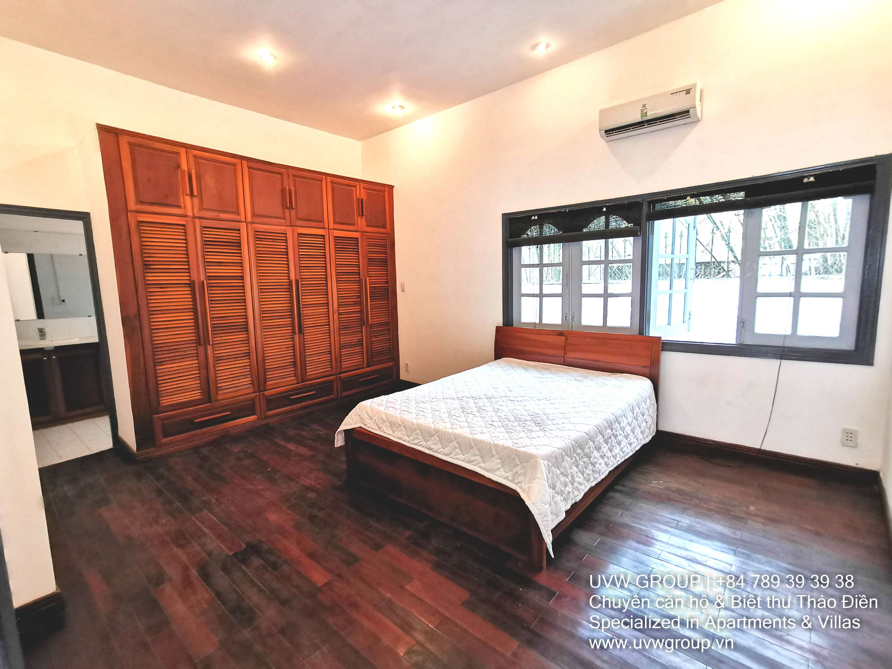 Basic furnished 3-bedroom house for rent in Thao Dien with 200m²