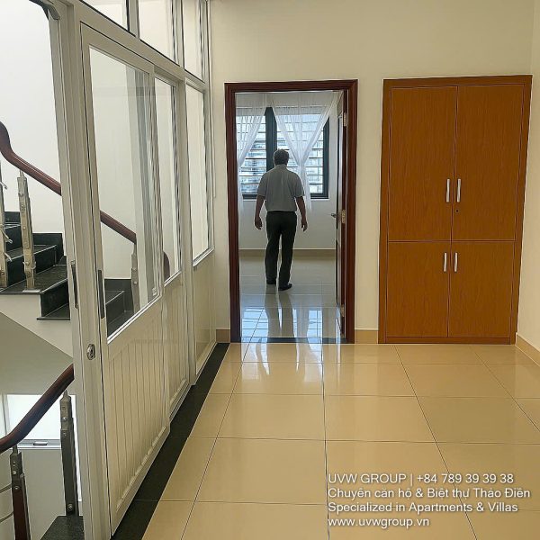 Exterior view of the spacious 6-bedroom house for rent on Street 7, An Phu Ward, Thu Duc City, featuring a rooftop terrace.