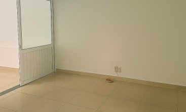 Exterior view of the spacious 6-bedroom house for rent on Street 7, An Phu Ward, Thu Duc City, featuring a rooftop terrace.