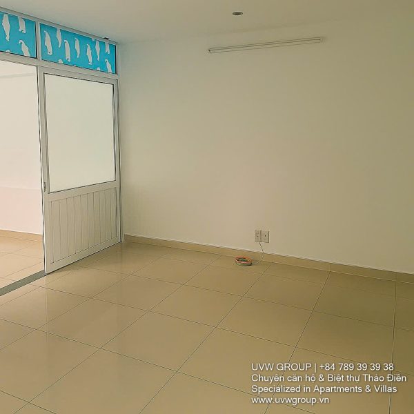 Exterior view of the spacious 6-bedroom house for rent on Street 7, An Phu Ward, Thu Duc City, featuring a rooftop terrace.