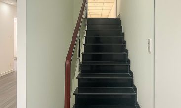Exterior view of the spacious 6-bedroom house for rent on Street 7, An Phu Ward, Thu Duc City, featuring a rooftop terrace.