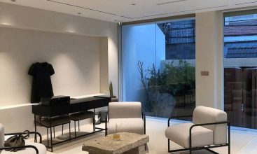 Facade of new build villa in Press Village Thao Dien District 2, fully high-end furnished, with elevator.
