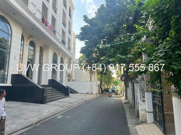 Commodious house for sale in Thao Dien District 2