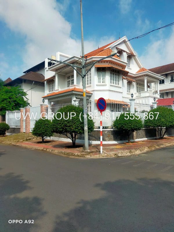 Corner villa with 2 main street frontages Thao Dien – Thu Duc City