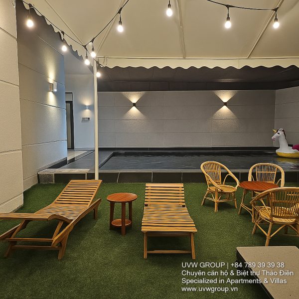 5-bedroom villa for rent in District 7 with private pool, BBQ, karaoke and luxury services