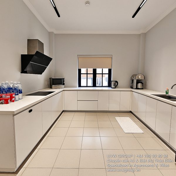 5-bedroom villa for rent on Nguyen U Di Street, Thao Dien with private pool and BBQ area