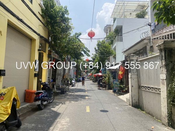 Gigantic house for sale in Thao Dien District 2
