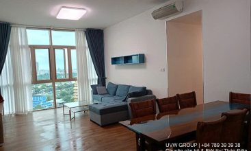 Living room of luxury 3BR apartment for rent at The Vista An Phu, HCMC