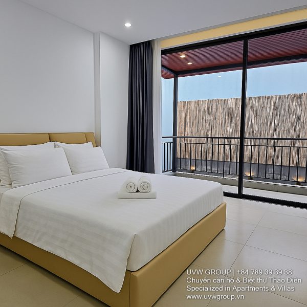 4-bedroom villa for short-term rent on Nguyen U Di, Thao Dien with pool, BBQ & karaoke