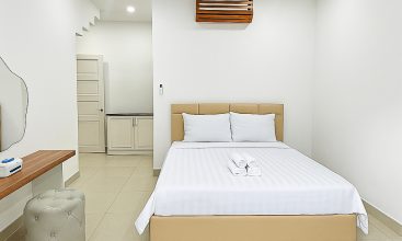4-bedroom villa for short-term rent on Nguyen U Di, Thao Dien with pool, BBQ & karaoke