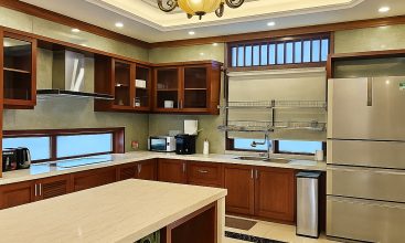 Modern luxury villa in Ho Chi Minh City with 5 bedrooms, indoor pool, and private karaoke room, perfect for short-term rental near RMIT.