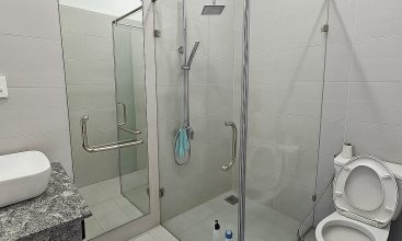 Spacious 6-bedroom villa with private pool and karaoke room for short-term rent in Thao Dien, Ho Chi Minh City
