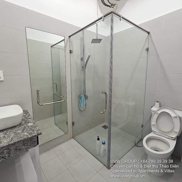 Spacious 6-bedroom villa with private pool and karaoke room for short-term rent in Thao Dien, Ho Chi Minh City
