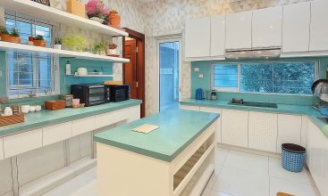 Modern luxury villa in An Phu ward with large swimming pool, karaoke room, 7 bedrooms, and 6 bathrooms