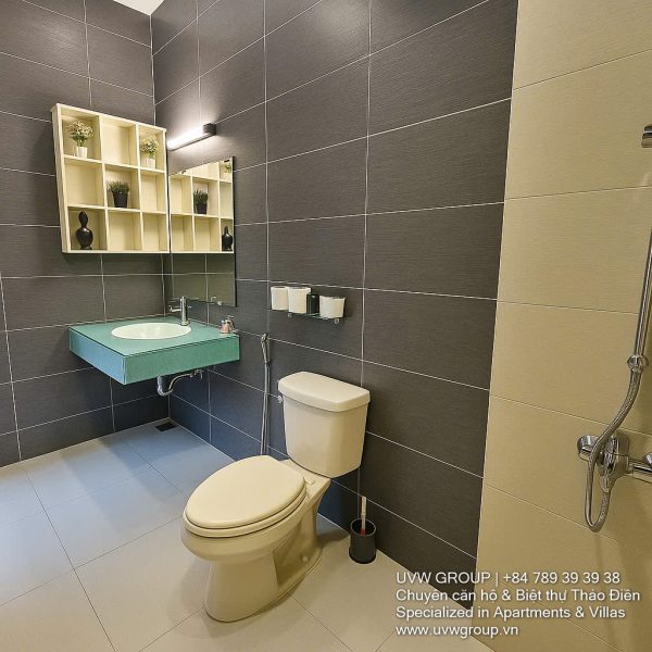 Modern luxury villa in An Phu ward with large swimming pool, karaoke room, 7 bedrooms, and 6 bathrooms