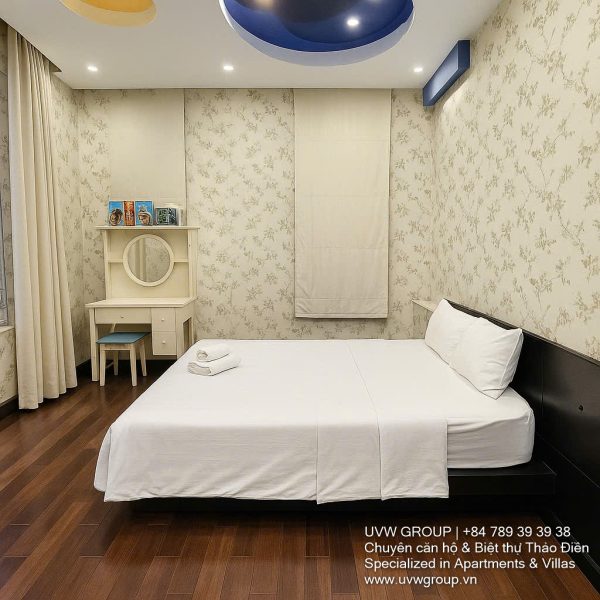 Modern luxury villa in An Phu ward with large swimming pool, karaoke room, 7 bedrooms, and 6 bathrooms