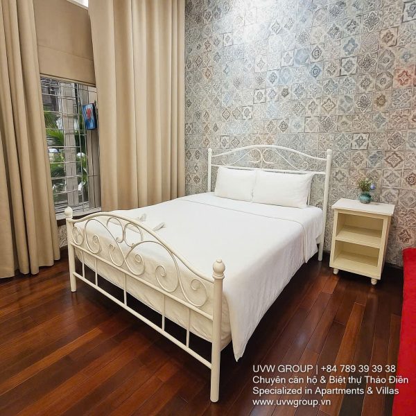 Modern luxury villa in An Phu ward with large swimming pool, karaoke room, 7 bedrooms, and 6 bathrooms