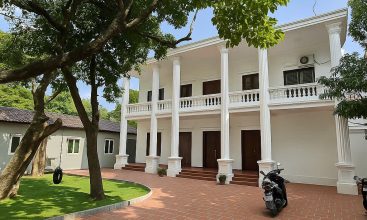 Luxury 5-bedroom villa with private swimming pool and large garden for rent in An Phu, District 2, HCMC.