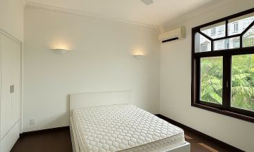 Luxury 5-bedroom villa with private swimming pool and large garden for rent in An Phu, District 2, HCMC.