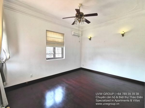 Modern 3-bedroom villa with garden in secure compound for rent, An Phu, District 2, HCMC