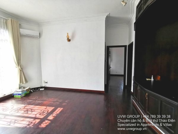 Modern 3-bedroom villa with garden in secure compound for rent, An Phu, District 2, HCMC