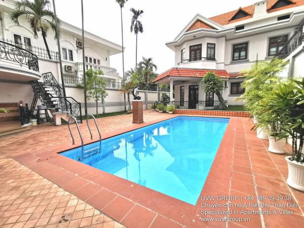 Modern 3-bedroom villa with garden in secure compound for rent, An Phu, District 2, HCMC
